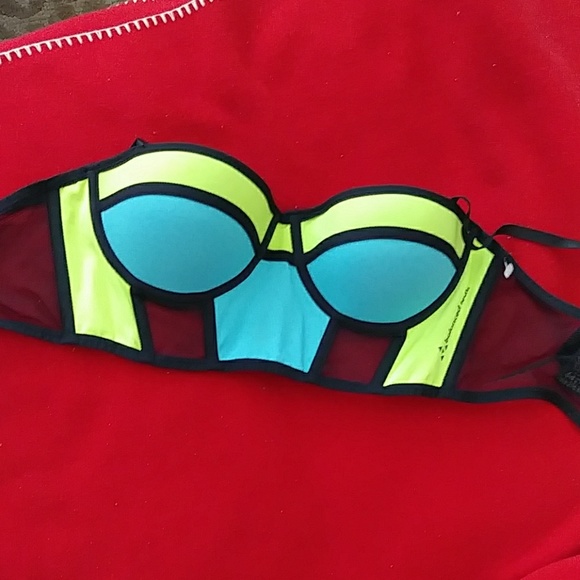 Balanced tech Swim Top. Size M - Picture 5 of 5